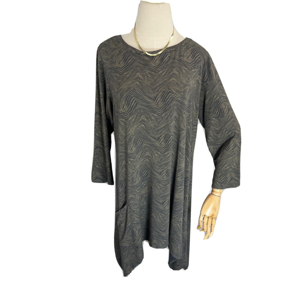 Cut Loose Womens Gray Tunic Top Size Large Pocket Shark Bite Hem Minimalist